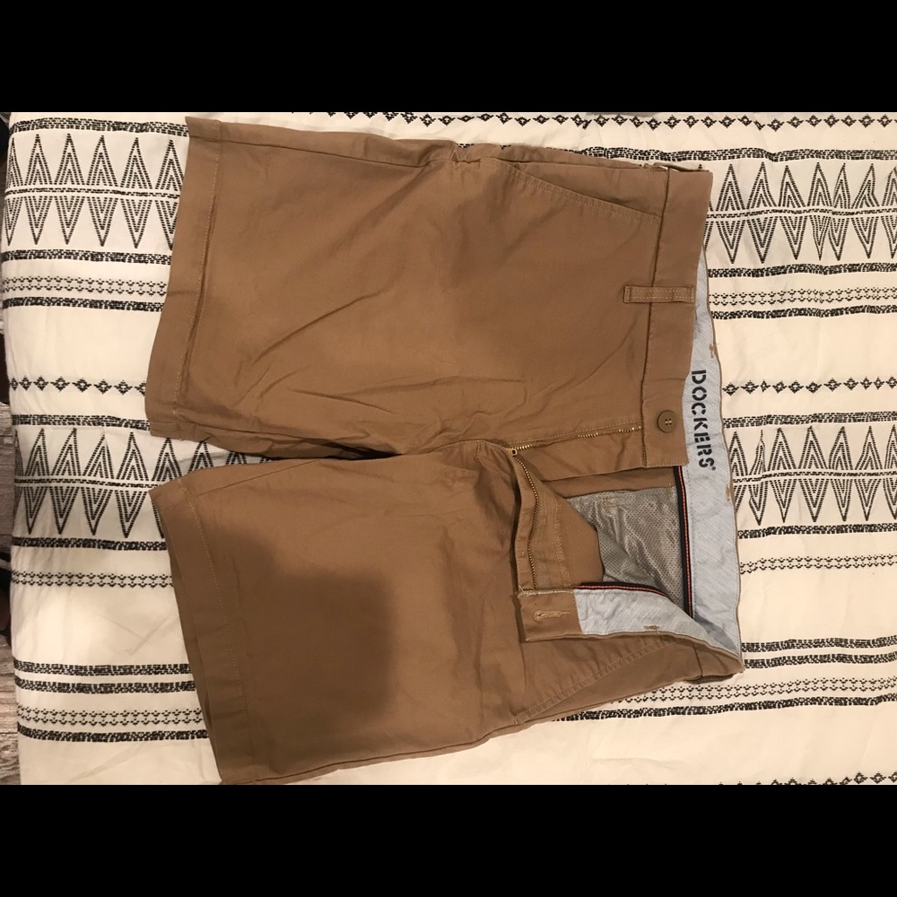 Dockers shorts waist 34